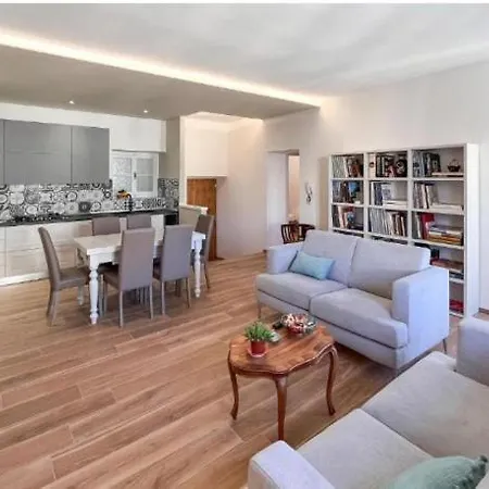 公寓 La Casa Del Pittore Squillantini *